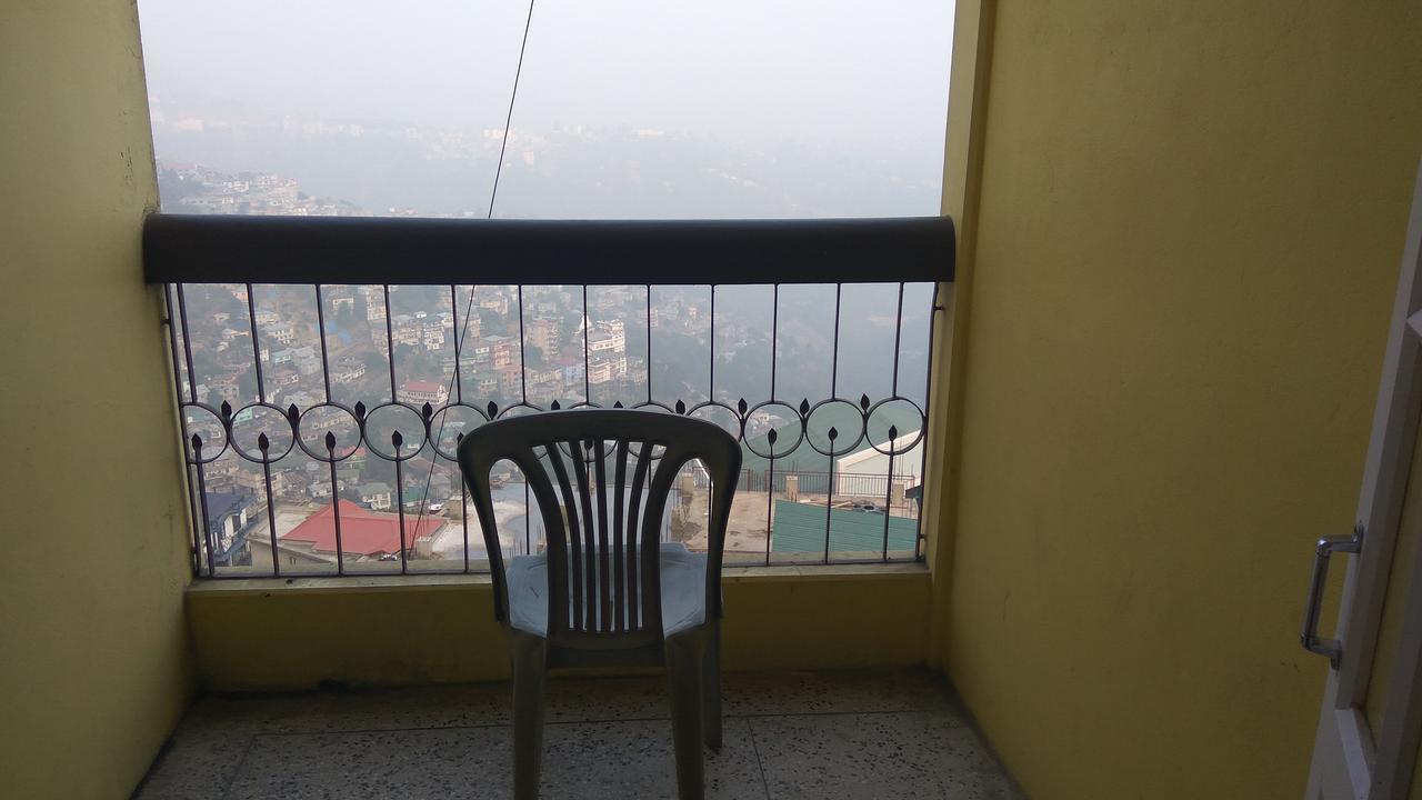 Chief Guest House Āīzawl Esterno foto