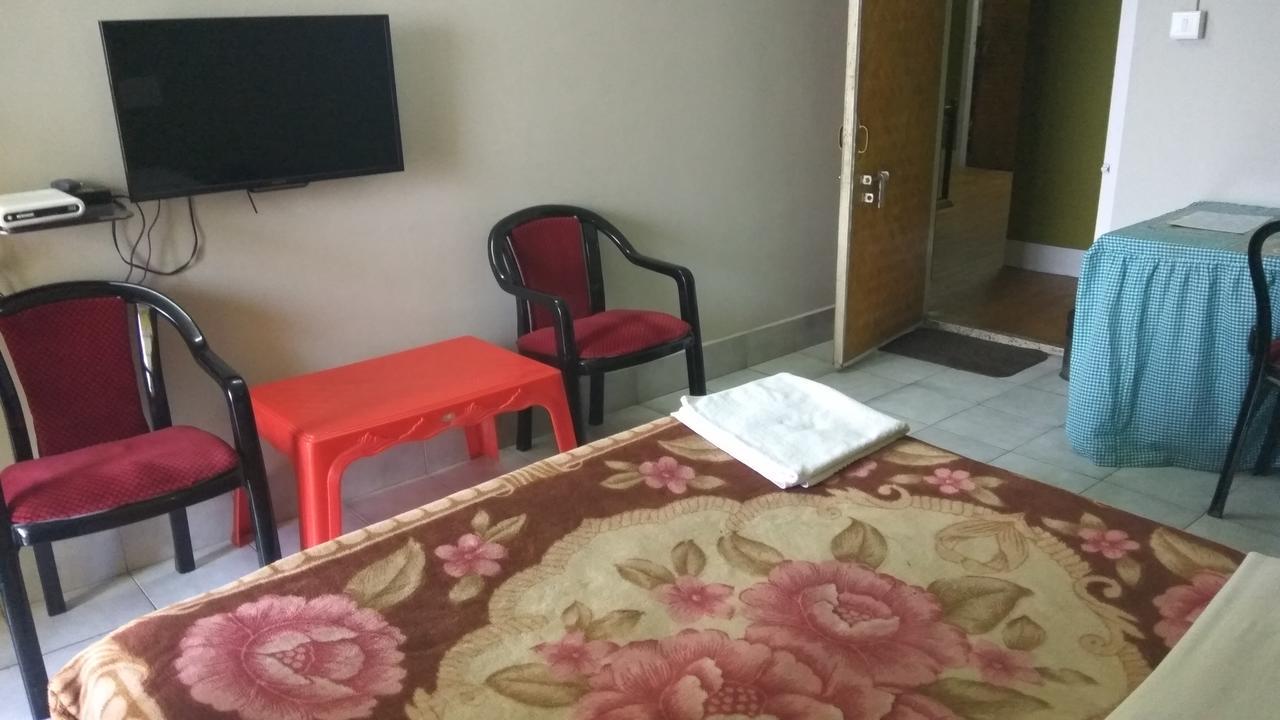 Chief Guest House Āīzawl Esterno foto